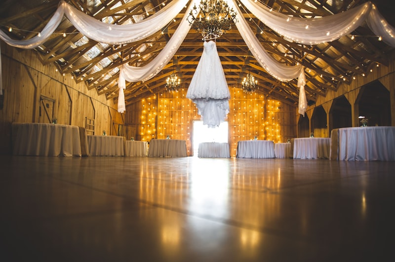 Party balloon installation